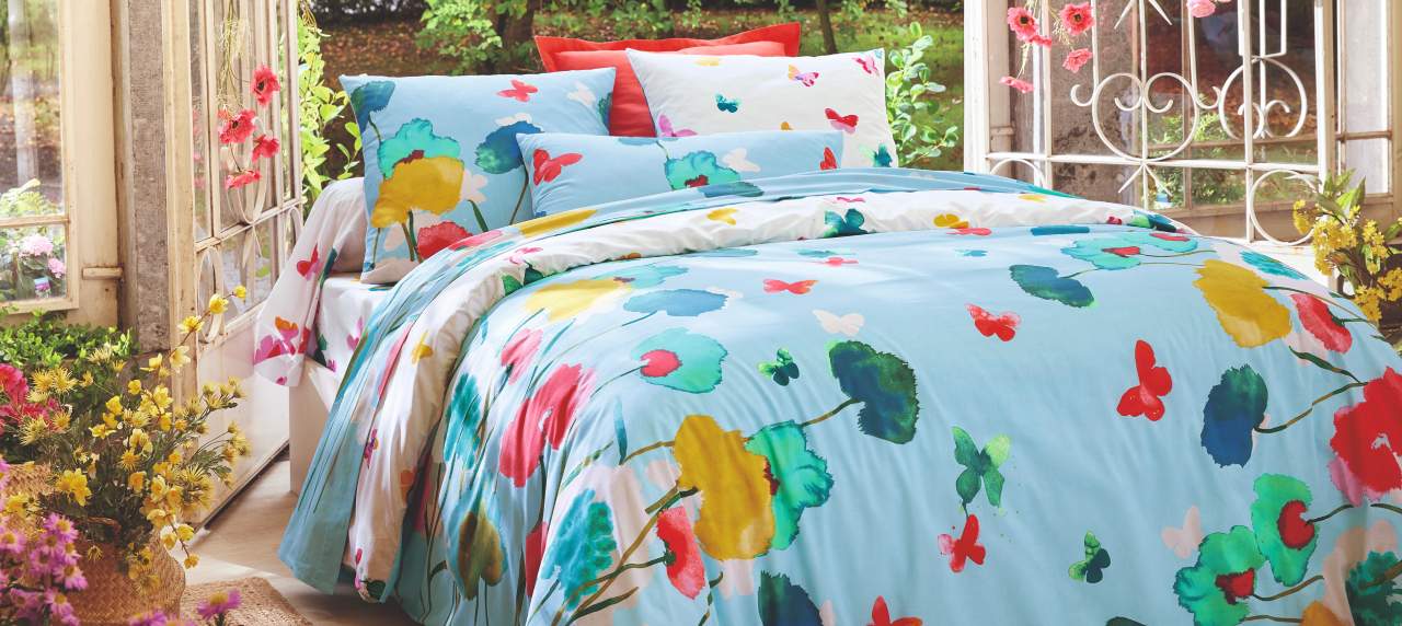 Lit Couché dans les fleurs